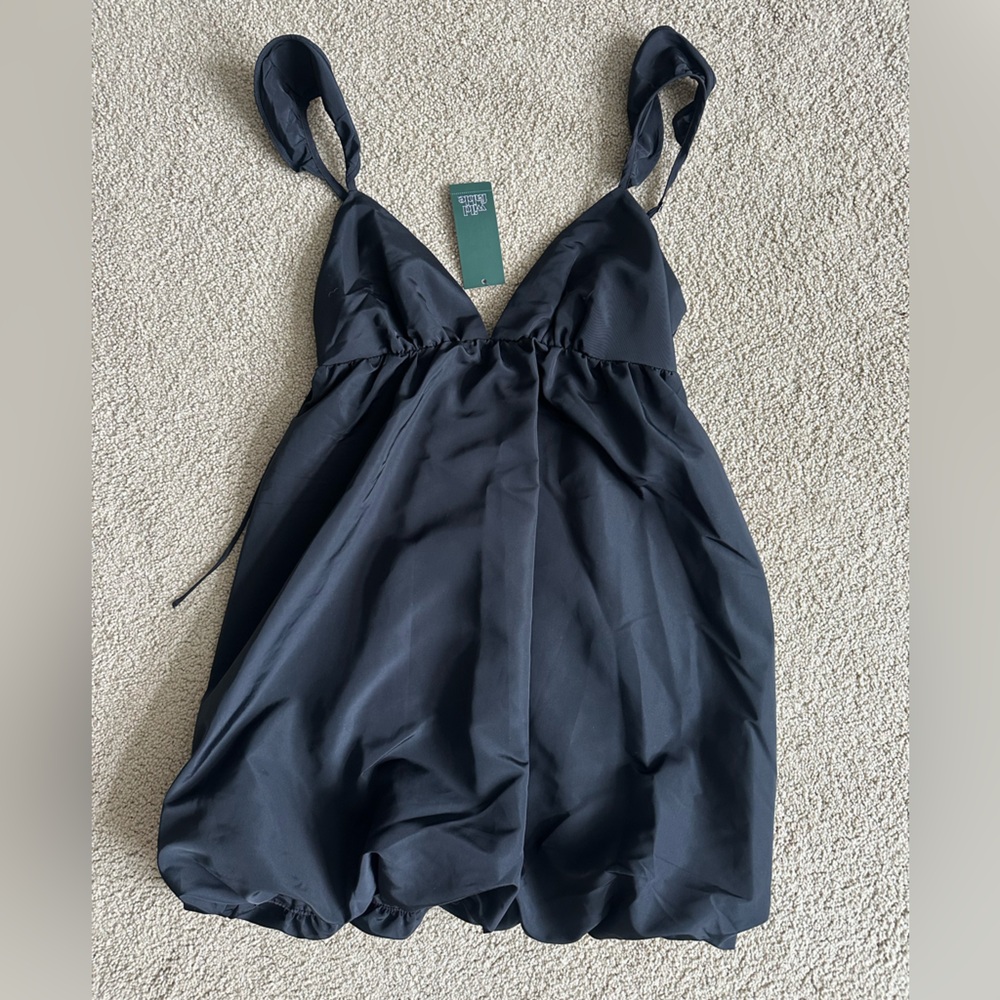 Flutter cap sleeve mini bubble dress